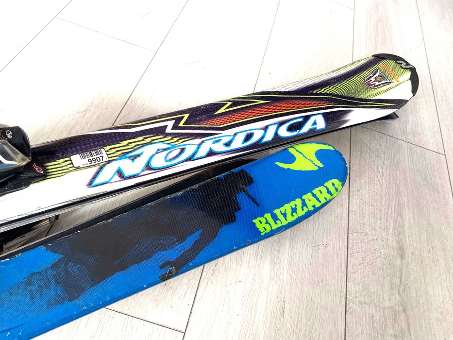 Schiuri Nordica de 152 cm