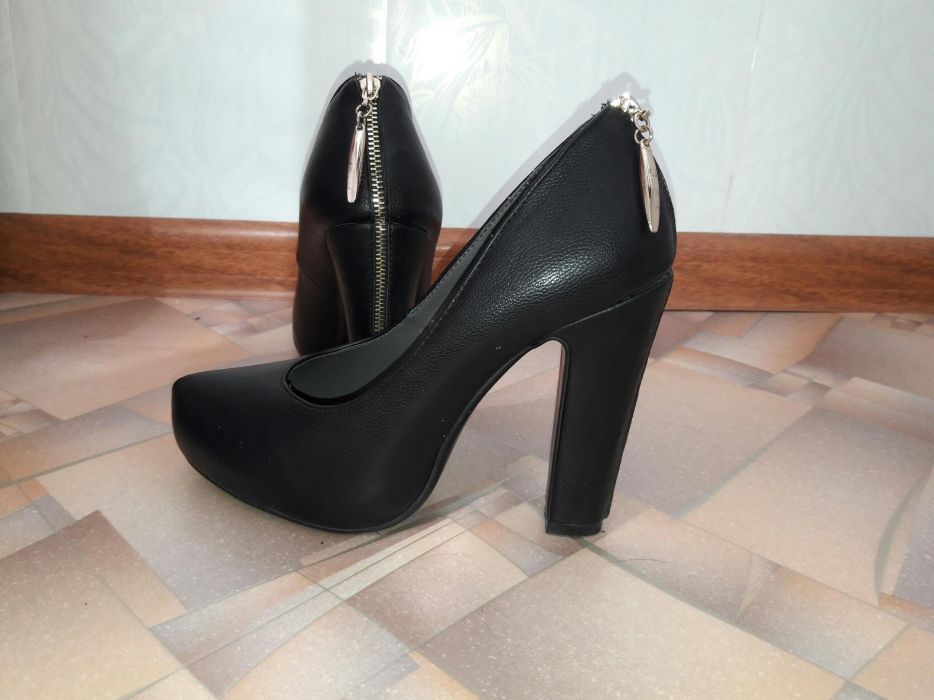 Продам туфли кожзам