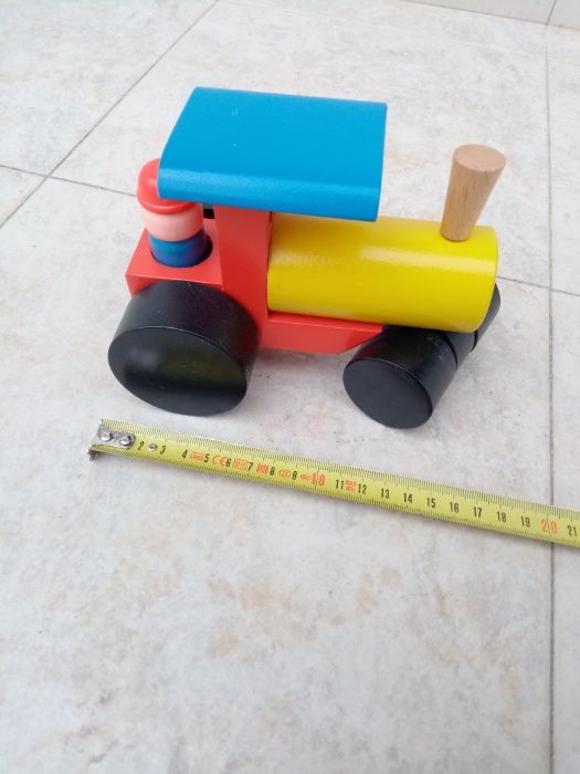 Дървено влакче неупотребявано