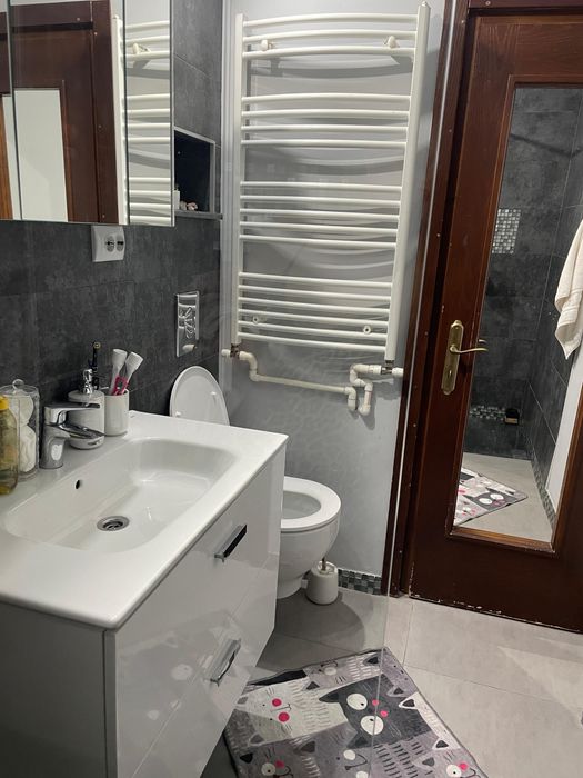 vand apartament cu 2 camere, etaj 3