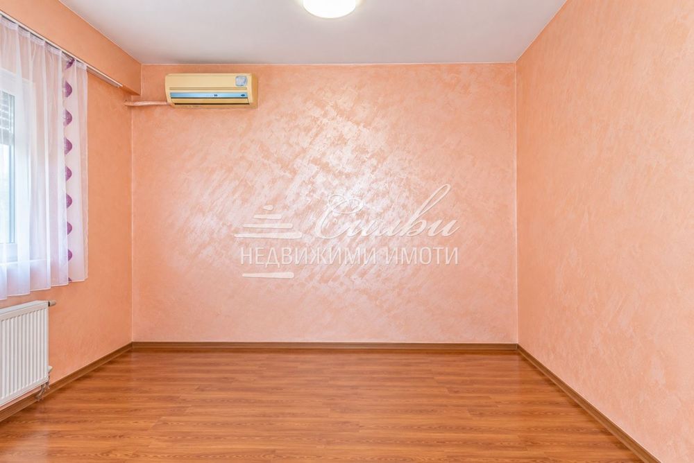 Продава се Двустаен апартамент в Шумен, Добруджански - 55 кв.м за 1982 €/кв.м - Снимка #5