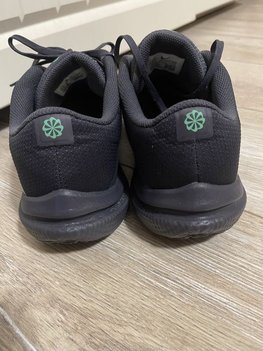 Маратонки  Nike оригинал р.10,5