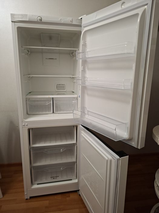 Продам холодильник в идеальном состоянии