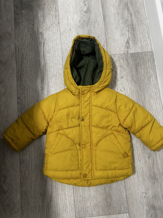 Детские комбинезоны и куртка