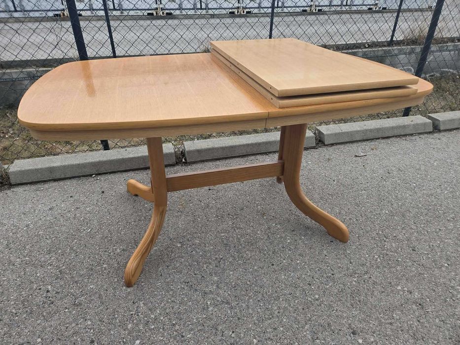 Masa Ovala Extensibila cu 2 Placi de Extinere si 6 Scaune