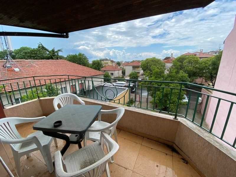 Продава се Двустаен апартамент в Бургас, Сарафово - 74 кв.м за 1419 €/кв.м - Снимка #4