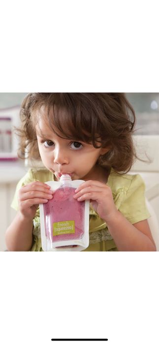 Dispozitiv Infantino pentru umplut pungi cu mancare si piureuri