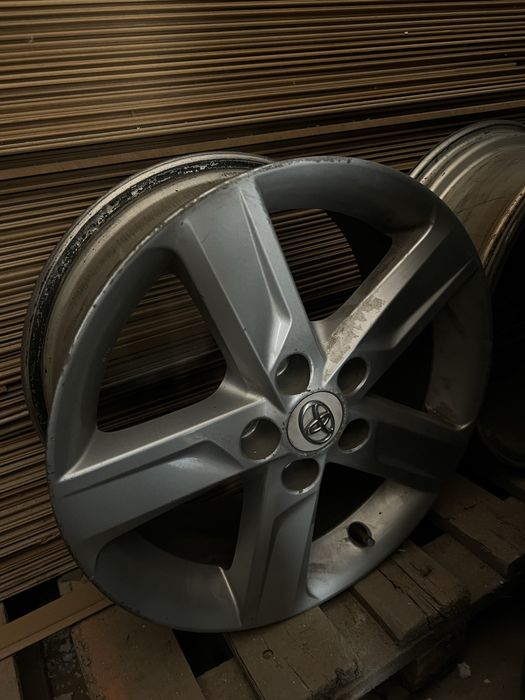 Продается Диски на Камри 50 R17