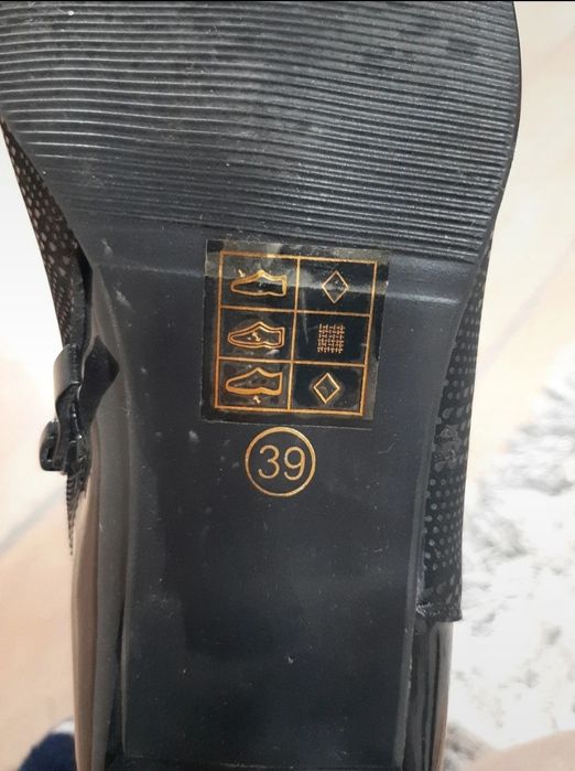 Cizme până la gleznă, mărimea 39