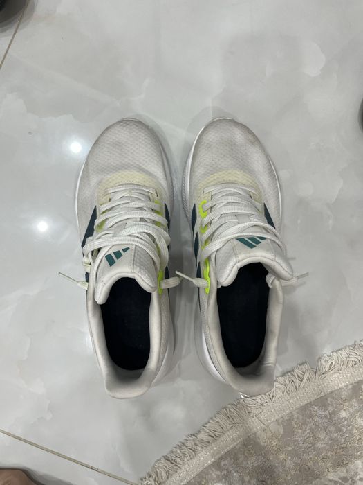adidas кроссовки оригинал