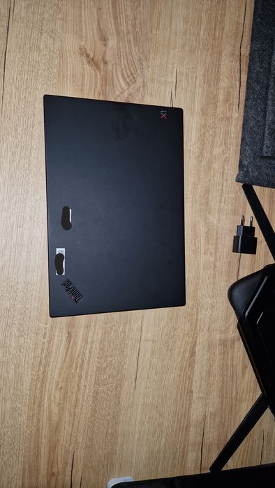 Lenovo Thinkpad X1 carbon 6th gen i5 8250u