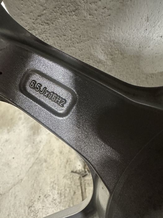 Джанти 16 цола с Датчици и Летни гуми - Дачия