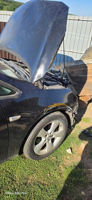 Masina opel astra j 2010