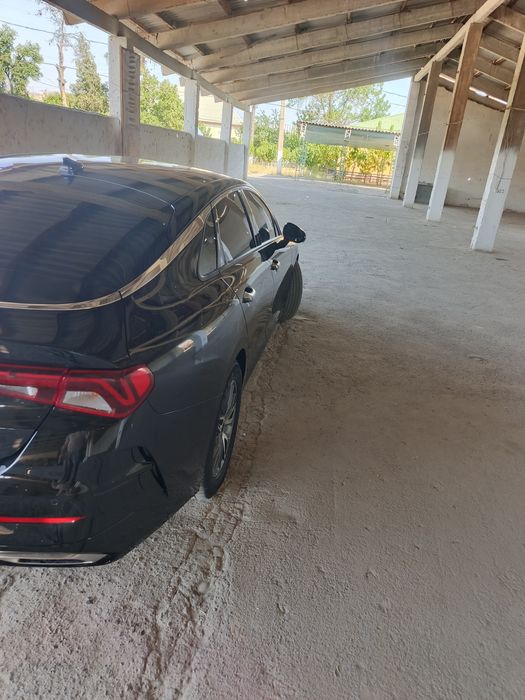 Kia5 мошин сотилади