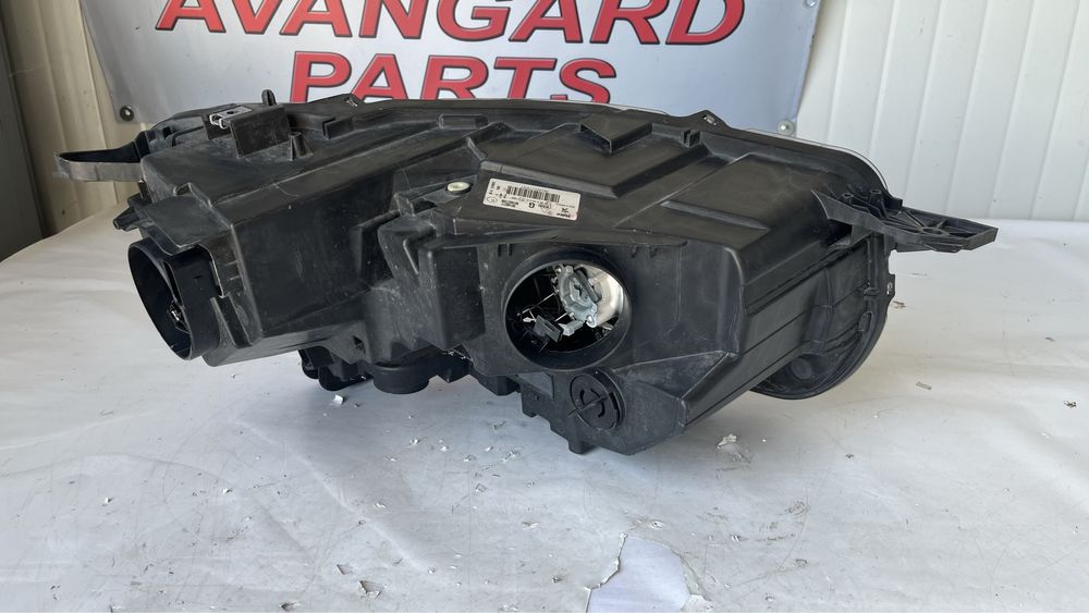 Фар Peugeot Partner Rifter 2018-