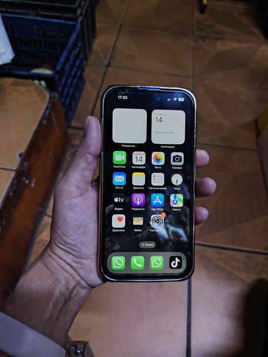 продаётся телефон