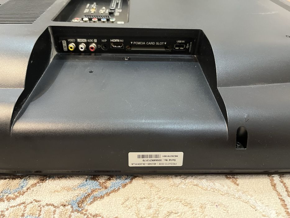 Телевизор LG, состояние отличное !