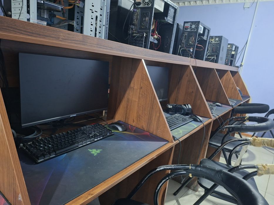 Компютер 16та стол стули билан холати зор ишлаб турибти