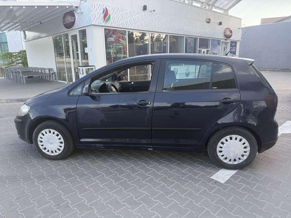 Vw golf 5 plus 2007 1,9tdi 105 hp 300.000km pret 1850