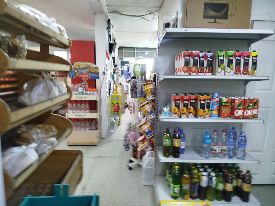 Продаеться продуктовый магазин