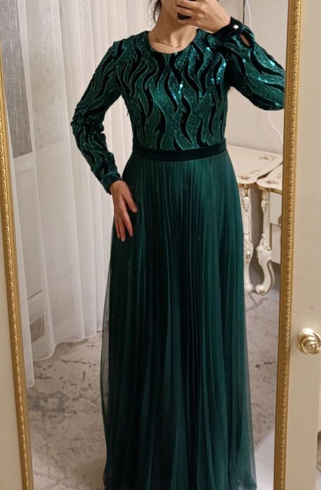 Вечернее длинное платье