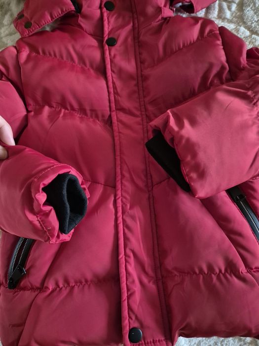 Червено детско яке