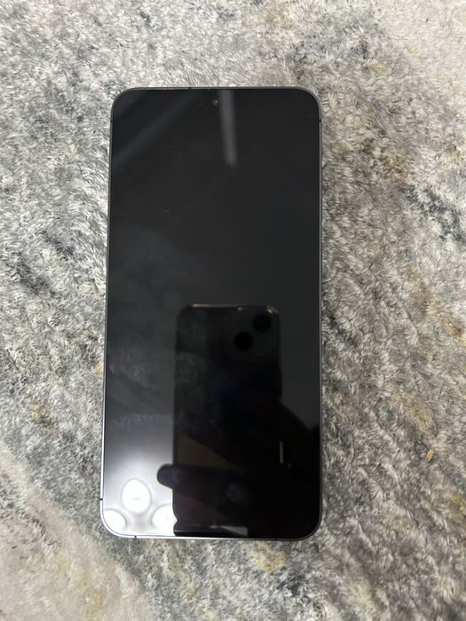 (Galaxy S24+) с кълъф и кабел, чисто нов!