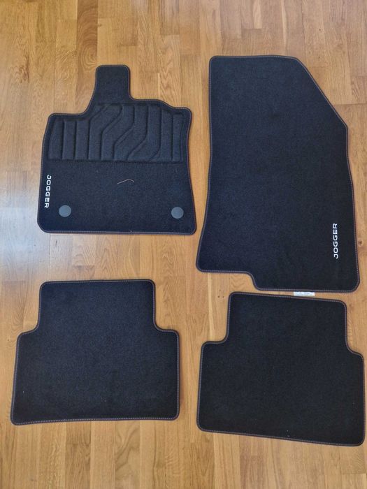 Vand covorase noi material textil Dacia Jogger