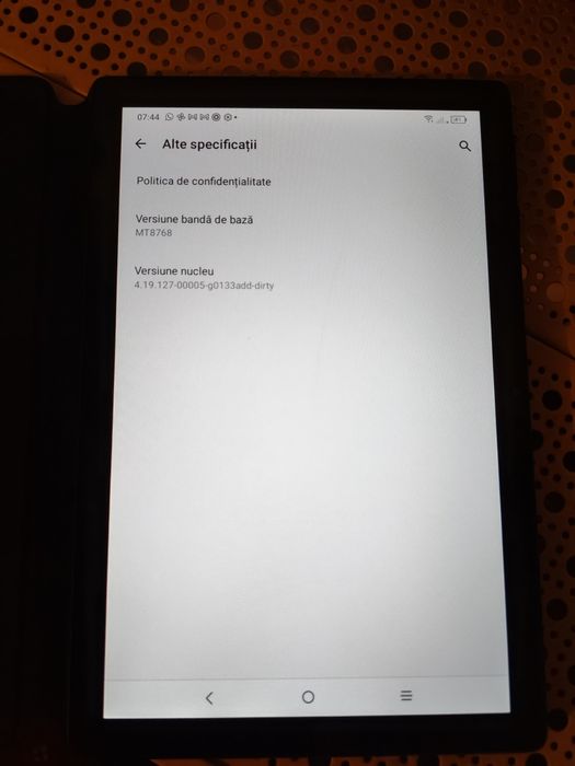 tableta TCL (Model 9060X)