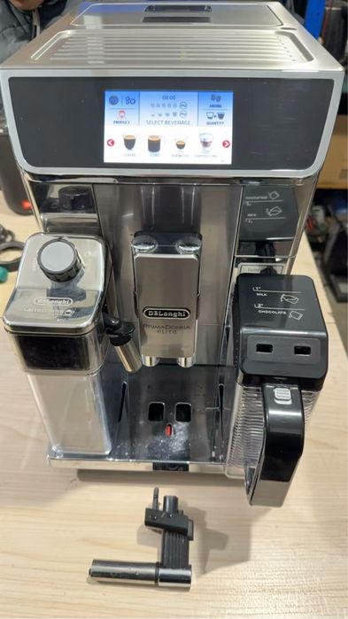 Кофемашин Delonghi