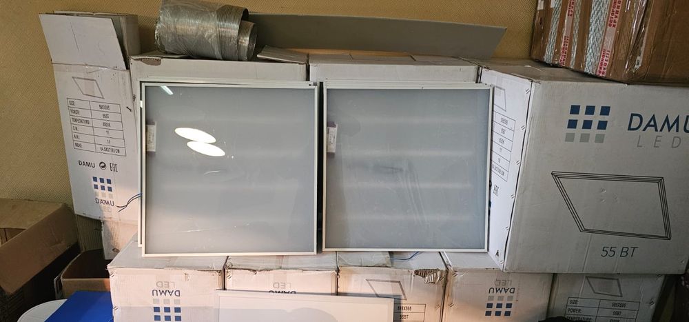 Продаю потолочные светильники