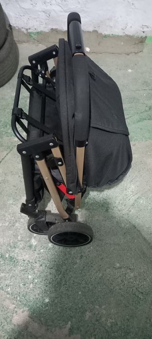 Коляска детская в отличном состояние