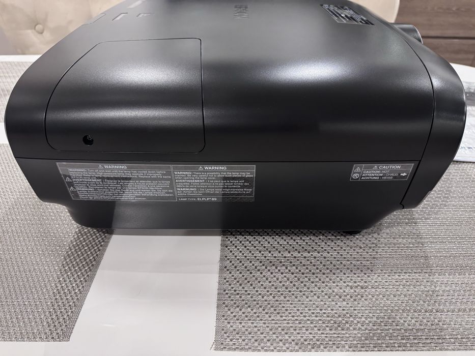 Epson TW9400 4К проектор за домашно кино