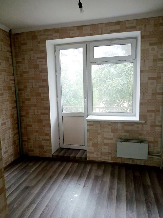 продам 2-х ком. центр 2-этаж