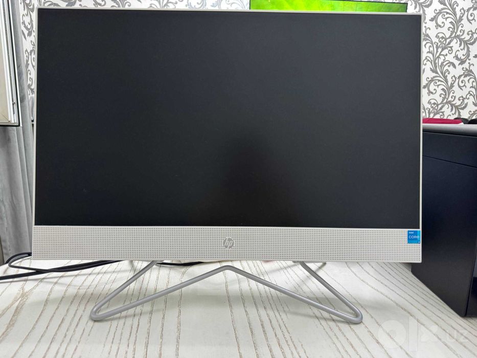 Моноблок HP 24", Core i3