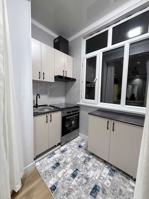 Продам 2 ком ЗЕРКАЛКА Феруза №U507