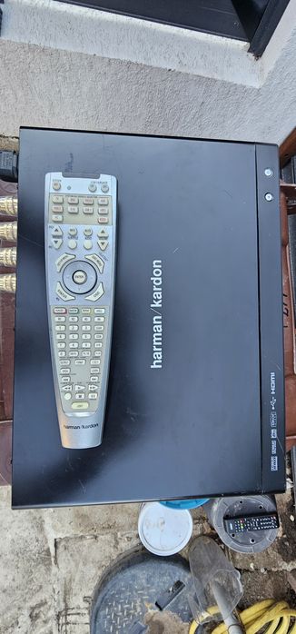 Amplificator cu DVD radio și port USB.