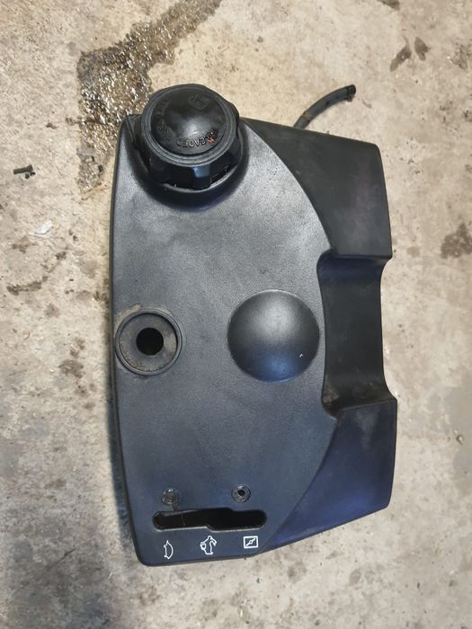 Rezervor tractoras tuns gazon tractor iarba