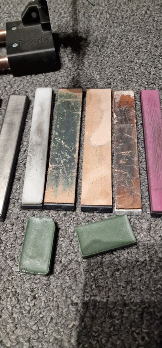 Dispozitiv de ascuțit cuțite