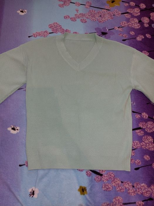 Продам абсолютно новую кофту