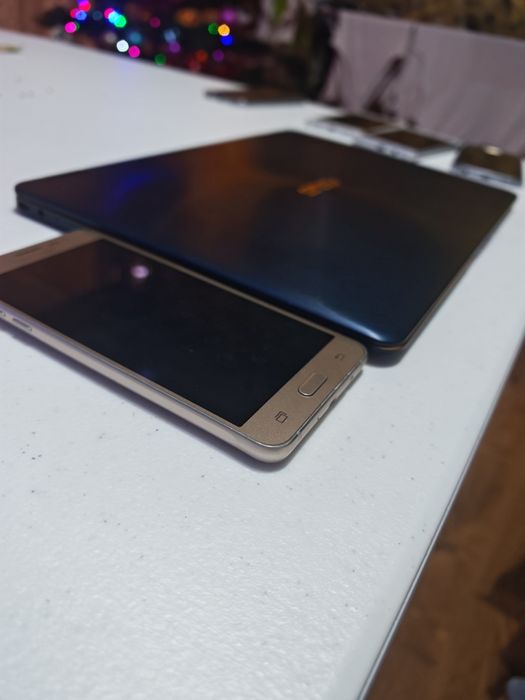 Asus ZenBook Flip UX370UA