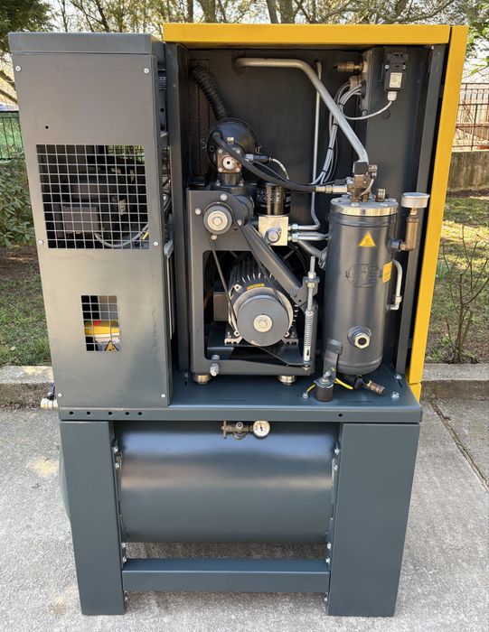 Винтов компресор Kaeser 7.5kw с ресивър 200lt и вграден сушител