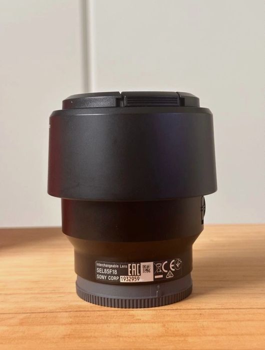 Obiectiv full frame 85 mm 1.8 Sony ca nou