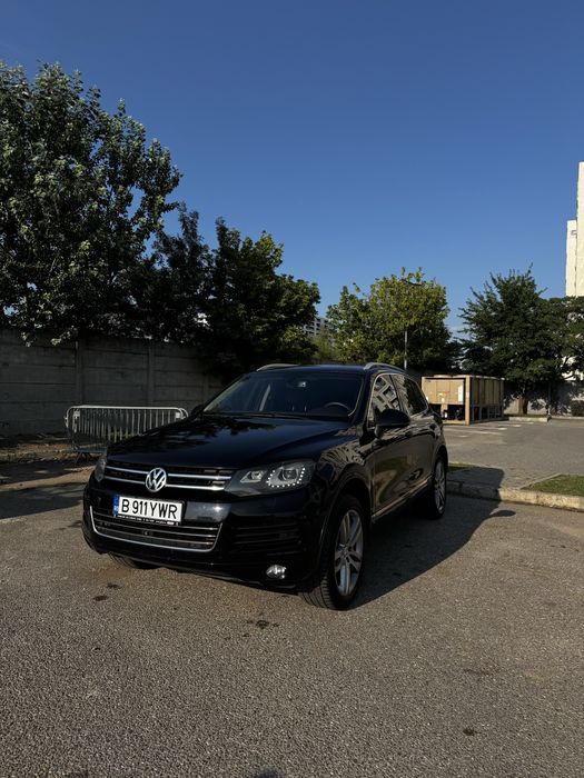 VOLKSWAGEN Touareg