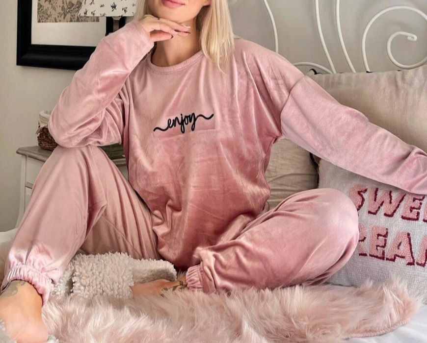 Pijamale pentru femei,exclusivist din catifea