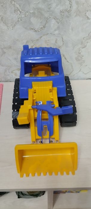 Продам детскую машинку-погрузчик