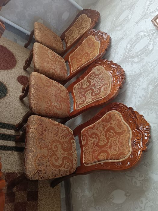 Стулья для гостинной