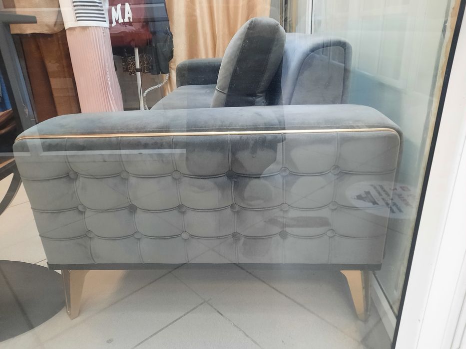 Продам диван, стеллаж