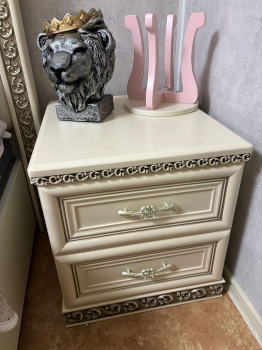 Продам спальный гарнитур