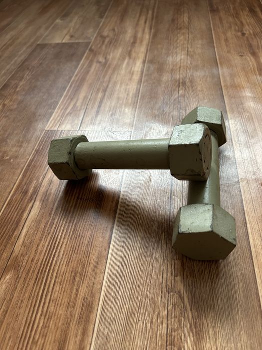 Продам гантели разных весов